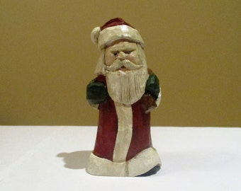 Santa with Sack on Left Shoulder