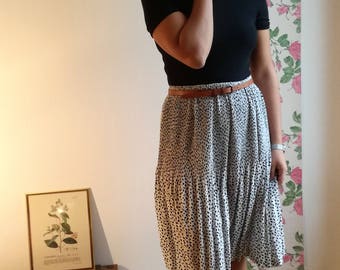 Mary-Lou - flowing pleated small patterned vintage skirt