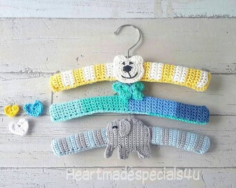 Baby clothes hangers with application (set 3 pieces)