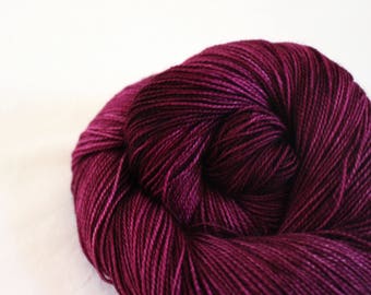 Plum Tart - Gosling - 80/10/10 superwash merino/ cashmere/ nylon sock yarn