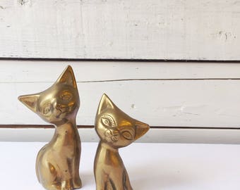 Set of 2 vintage brass kittens | brass cat