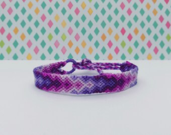 Friendshipbracelet-Hand made knotted friendship Band-macramé