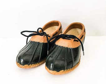 Duck boots 7M - Rain boots - Women's duck boots - Preppy low top shoes - Hipster rain booties - 90s Rain Boots - 90s Winter Booties