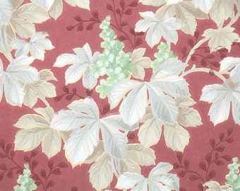 1940s Vintage Wallpaper by the Yard - Botanical Wallpaper with Gray Ivy Leaves and Green Flowers on Red