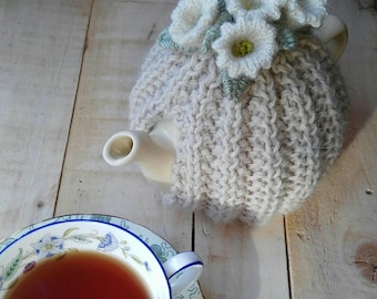 Hand knit tea cosy/ Tea Cozy/ small 2 cup tea / Pretty Possie tea cosy/
