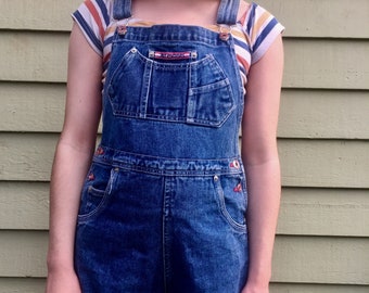 The perfect 90s short overalls!