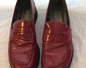 Donald J Pliner designer red leather walking shoes comfortable size 7
