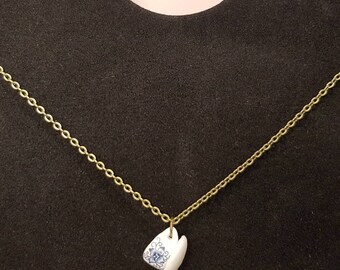 Chain with miniature coffee cup
