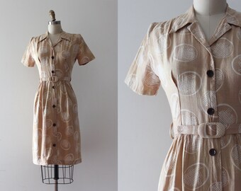 vintage 1940s dress // 30s 40s war time dress with belt
