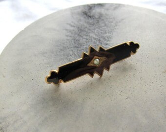 Antique enamel mourning pin brooch,mourning jewelry,mourning jewellery,mourning brooch, victorian brooch,enamel brooch,