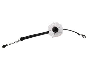 Bracelet anemone leather full grain cowhide offset asymmetrical