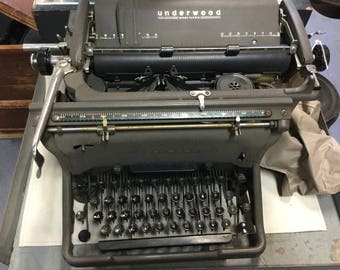 Vintage Underwood Typewriter