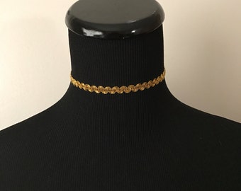 GOLD ZIGZAG CHOKER