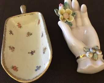 2 vintage curio displays...free shipping !!