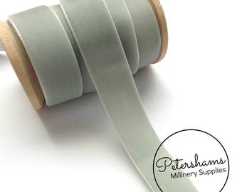 22mm Berisfords Velvet Ribbon for Millinery, Hat Trimming & Crafts 1 metre (1.09 yards) - Silver (9702)