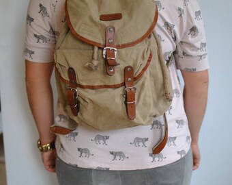 Vintage CANVAS BACKPACK ................(493)