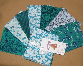 Fat Quarter - Turquoise and Navy - 7 cuts - clearance fabric fat quarter, cotton fat quarter, fat quarter fabric, fat quarter