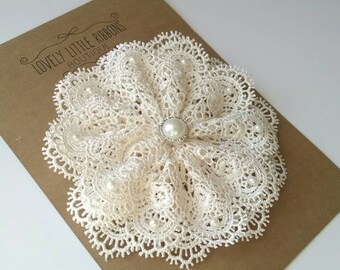 Lace wedding hair flower, bridal hair flower, bridal hair piece, Ivory wedding hair piece, vintage wedding hair piece, bridal hair flower