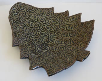 Christmas dish: handmade with lace texture