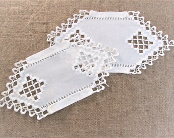 Vintage Hardanger Embroidery Doilies Table Linens Antique White Linens Table Runners Scandinavian Cottage Decor Vintage Linens