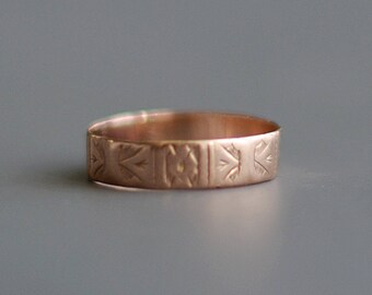 Antique Victorian 9k rose gold hand engraved patterned posey ring wedding band