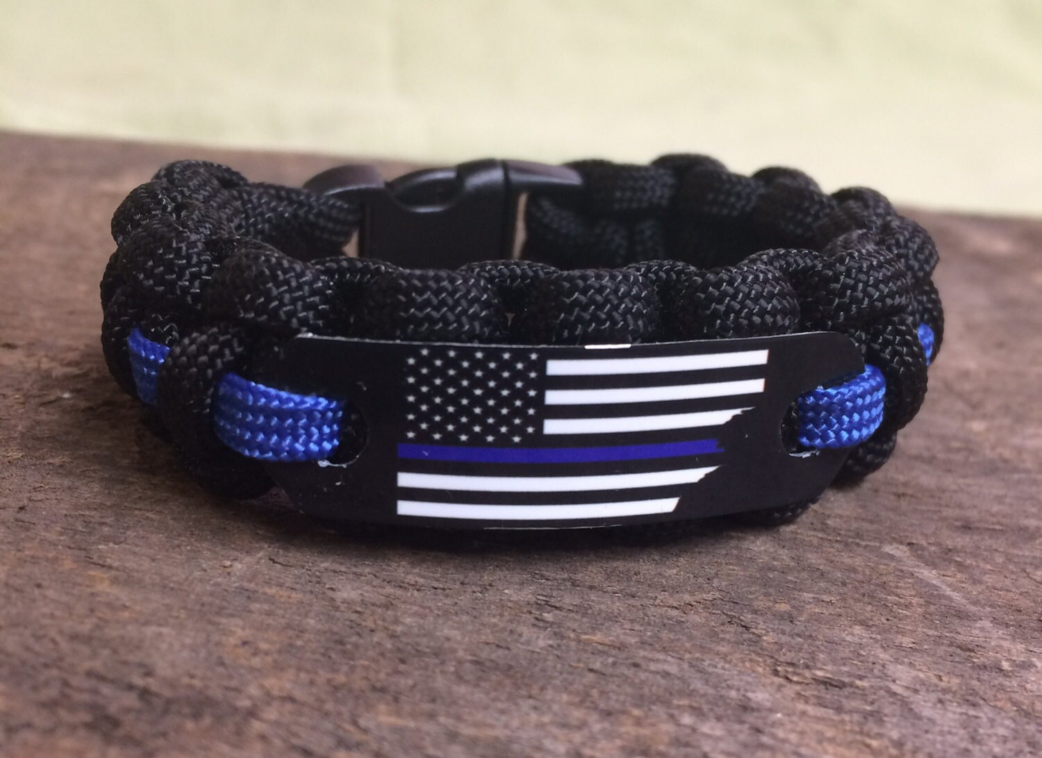Bracelet en paracorde drapeau américain policier avec fine