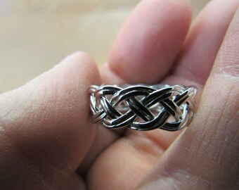Hand Made Celtic Knot 925 Silver Ring Size 8