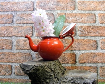 Vintage Red Enamel Teapot, Red kettle , Retro kitchen decoration, Cottage chic Rustic, Old teapot , Collectible Red teapot,