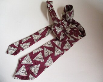 Vintage Countess Wara 100% Silk Tie