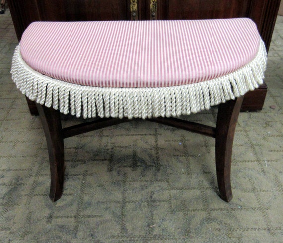 Vintage vanity bench