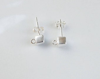 1 pair (2 pcs) 4mm Sterling silver, cube post earrings with one open loop (2.5mm), silver cube stud earwire