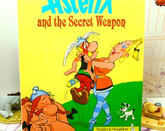 Asterix and the Secret Weapon Book 32 Very Good Clean First Edition Vintage Hardback 1991 Goscinny Uderzo
