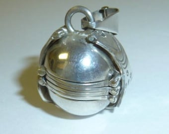 Vintage Sterling Silver Ball Locket Accordion Globe Multi Photo Fold Out Mexican 925 Silver 6 Photo Pendant