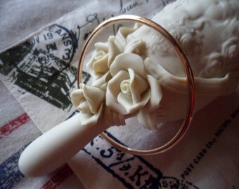 Vintage Rose Gold Bangle with an inside diameter of 6.5 cm across ( 2 and 1/2 inches ) weight of 11.16 grams
