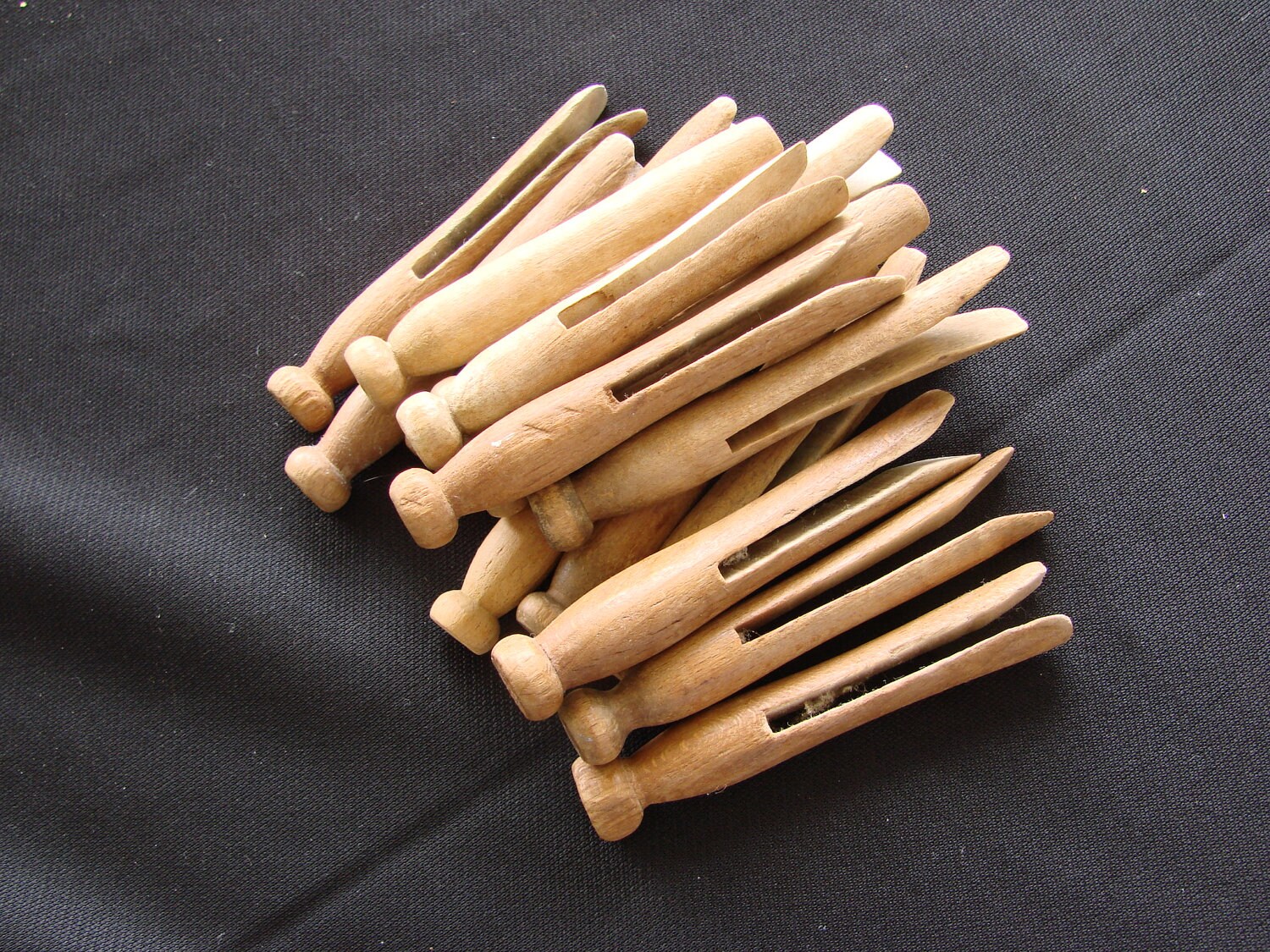 15 Vintage Wooden Push Clothespins Clothes Pin Rural Americana