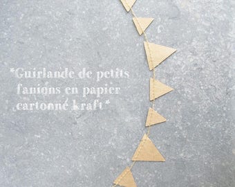 Garland of small flags in kraft.