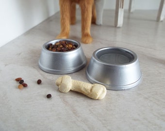 Miniature Dog Food & Water in Bowls with Loose Pieces and Chew Bone Included - 1:6 Scale Realistic Food for Fashion Dolls Pets