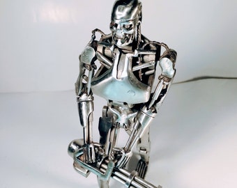 Terminator T-800 Arnold schwarzenegger robot metal sulpture stainless steel brutal silver undead legend