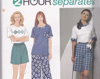 Simplicity 7106 Vintage Pattern Womens Top, Capris or Pants, and Shorts Size X Sm, Sm, Med UNCUT