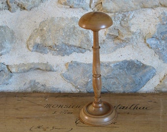 Turned wood hat or wig stand, vintage French Milliner's shop display stand