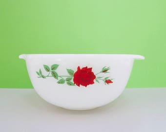 Agee/Crown Pyrex 'Scarlett Rose' OMB712 Mixing Bowl