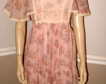 Pretty floral pink 70's dress Small/Medium /Flutter Romantic Sleeves