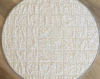 Round, Quilted Baby Play Mat - Spots