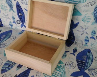 Unfinished Poplar Box 9 x 6 1/2 x 4 inches Luan ply top and bottom (10 L B)