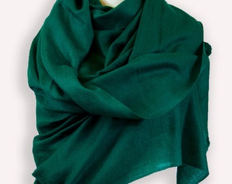 Emerald green warm and light scarf, jewel tone cashmere wrap gift for inlaws, Christmas stocking stuffer for women, aniversary gift for him