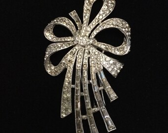 CROWN TRIFARI Ribbons and Bows Furclip