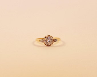 An Edwardian Diamond and Yellow Gold Cluster Ring, circa 1910