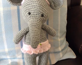 Pippa the elephant (crocheted)
