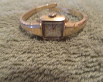 vintage women wind up BUCHERER watch