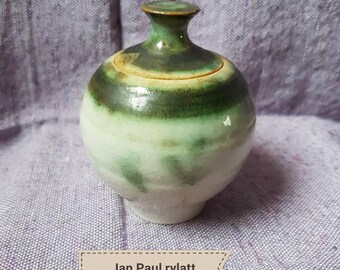 Lovely Ian Paul Rylatt lidded studio pottery jar. Gorgeous greens and creams.